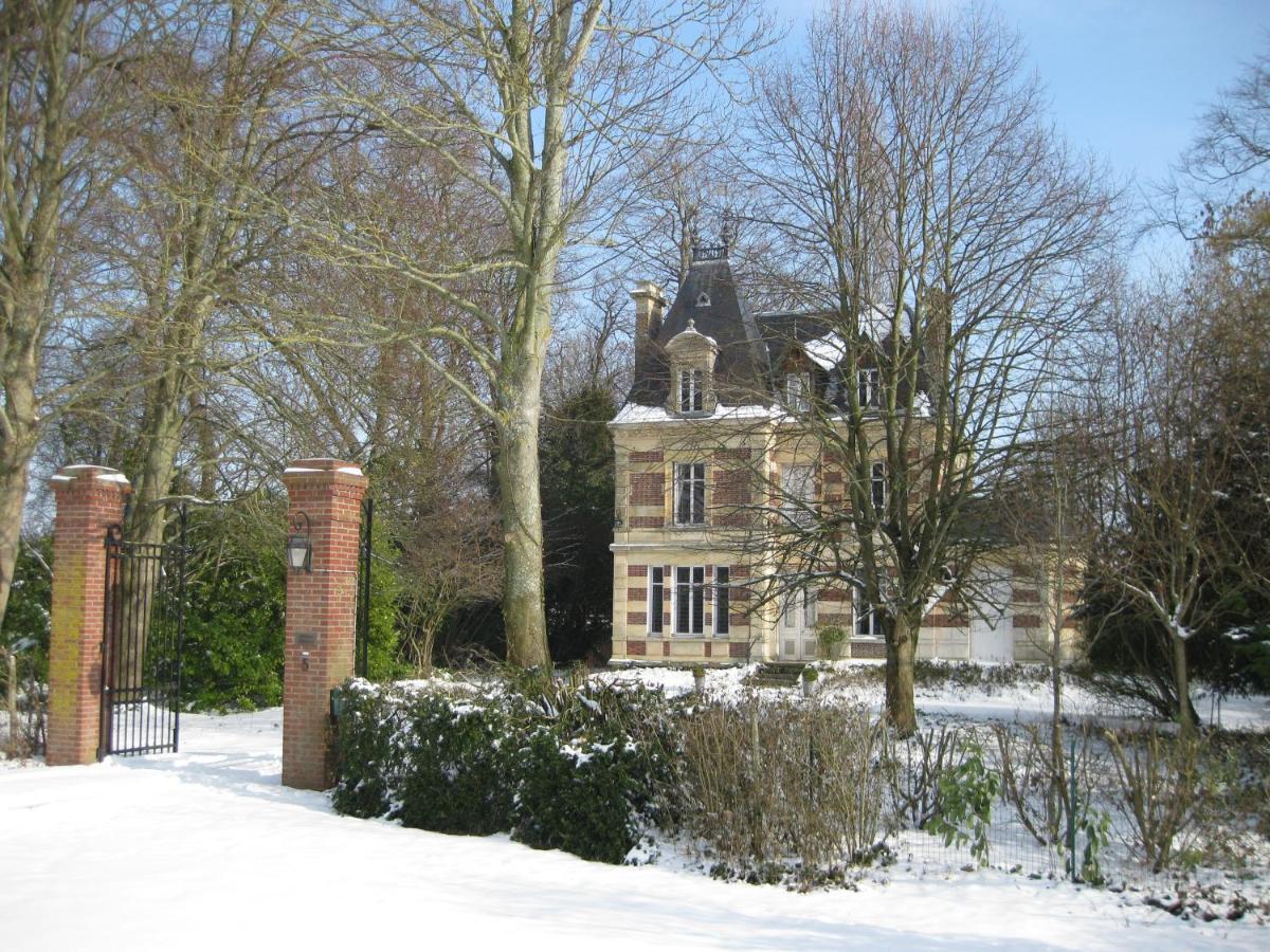 Chateau De Launay Bed & Breakfast Mery-Corbon Exterior photo