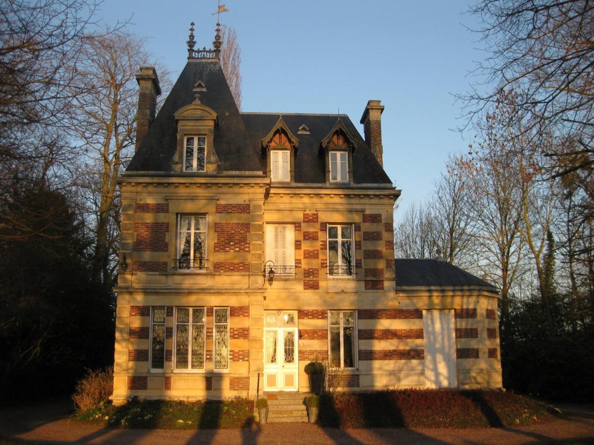 Chateau De Launay Bed & Breakfast Mery-Corbon Exterior photo